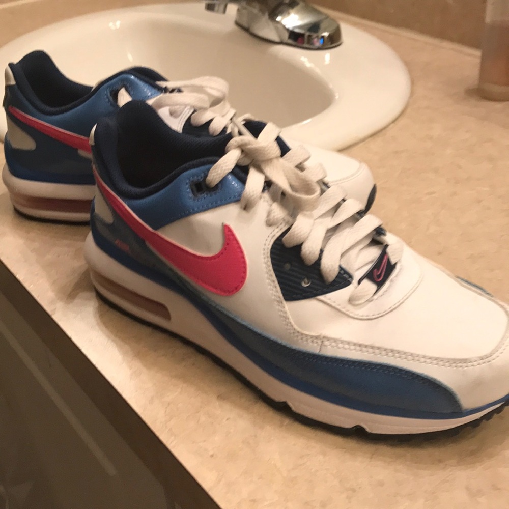 Nike AirMax fuchsia and blue